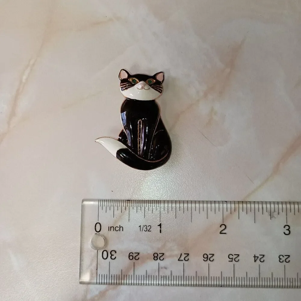 unknown vintage black